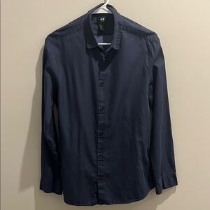 H&M Men's Navy Blue Medium Button Down Longsleeve Shirt